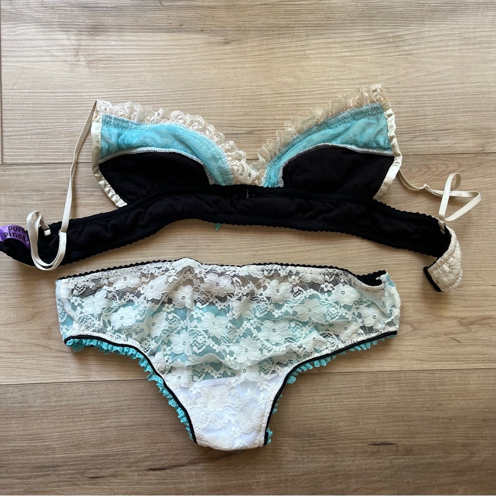 Purrfect Pineapples Lingerie Set - image 4